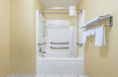 Troy Hotel | Super 8 by Wyndham Troy IL/St. Louis Area