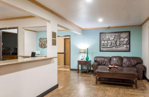 Tucumcari Hotel | Super 8 by Wyndham Tucumcari