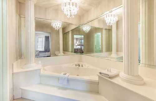 Tyler Hotel | Super 8 by Wyndham Tyler TX
