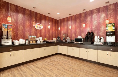 Carrizo Springs Hotel | Super 8 by Wyndham Carrizo Springs