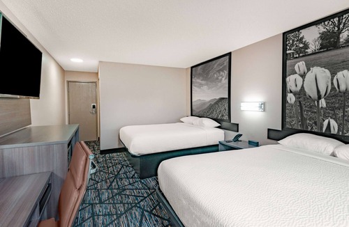 Charlottesville Hotel | Super 8 by Wyndham Charlottesville
