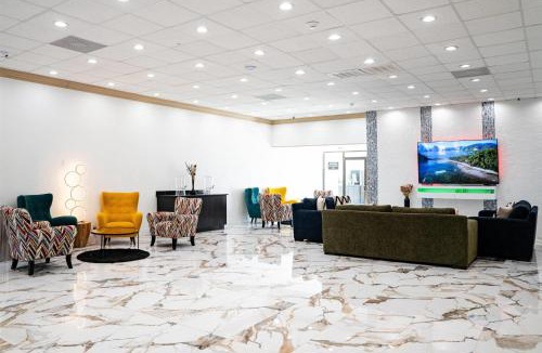 Central City Hotel | Super 8 by Wyndham Corpus Christi Airport