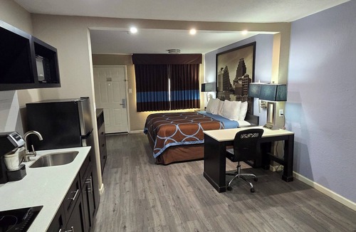 Northwest Corpus Christi Hotel | Super 8 by Wyndham Corpus Christi Northwest