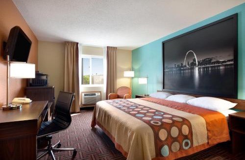 Fairview Heights Hotel | Super 8 by Wyndham Fairview Heights-St. Louis