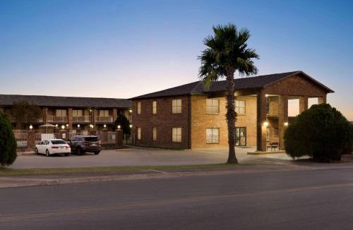 Universal City Hotel | Super 8 by Wyndham Universal City