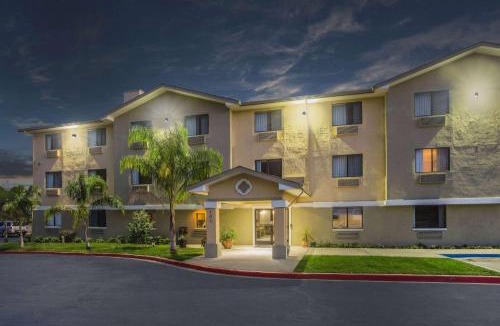 Nut Tree Hotel | Super 8 by Wyndham Vacaville