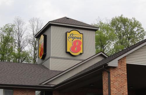 Valparaiso Hotel | Super 8 by Wyndham Valparaiso