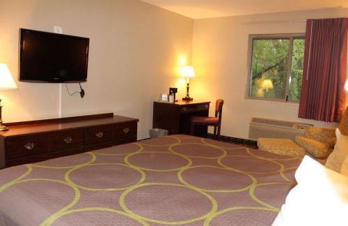 Valparaiso Hotel | Super 8 by Wyndham Valparaiso