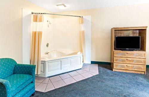 Villa Rica Hotel | Super 8 by Wyndham Villa Rica