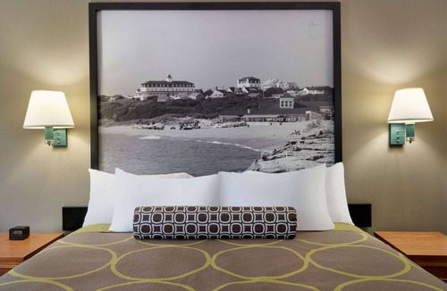 West Greenwich Hotel | Super 8 by Wyndham West Greenwich/Providence