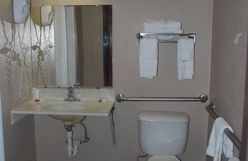 Warner Robins Hotel | Super 8 by Wyndham Warner Robins