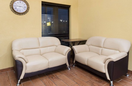 Warrensburg Hotel | Super 8 by Wyndham Warrensburg