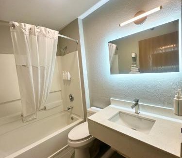 Warrenton Hotel | Super 8 by Wyndham Warrenton