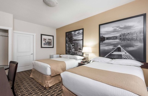 Watrous Hotel | Super 8 by Wyndham Watrous