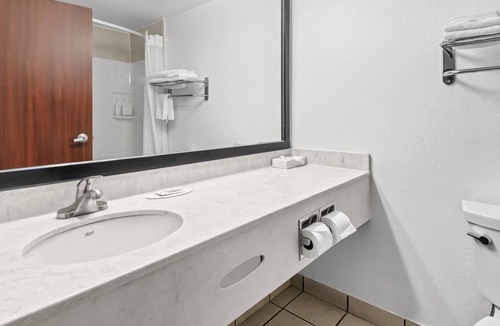 Weatherford Hotel | Super 8 by Wyndham Weatherford