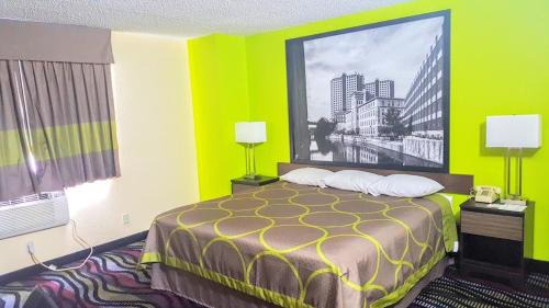 Dumbarton Hotel | Super 8 by Wyndham West Broad St Richmond