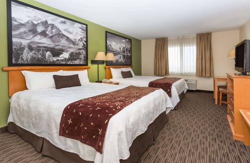 Wheatland Hotel | Super 8 by Wyndham Wheatland Wyoming