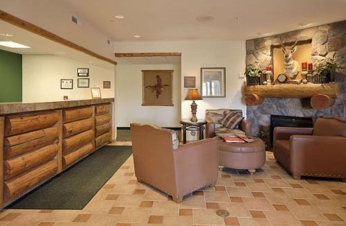 Wheatland Hotel | Super 8 by Wyndham Wheatland Wyoming