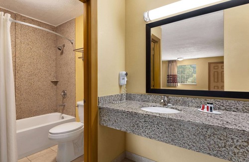 Whites Creek Hotel | Super 8 by Wyndham Whites Creek/Nashville NW Area