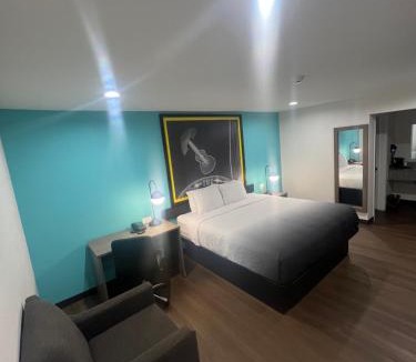 Wichita Falls Hotel | Super 8 by Wyndham Wichita Falls