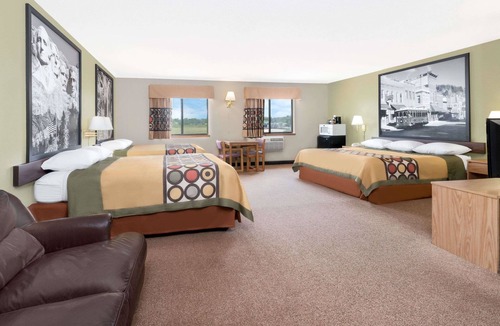 Winner Hotel | Super 8 by Wyndham Winner SD