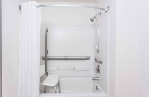 Woodstock Hotel | Super 8 by Wyndham Woodstock