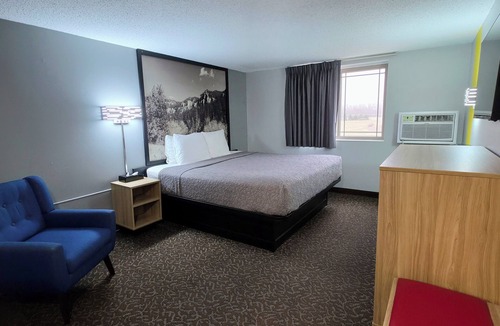 Yankton Hotel | Super 8 by Wyndham Yankton
