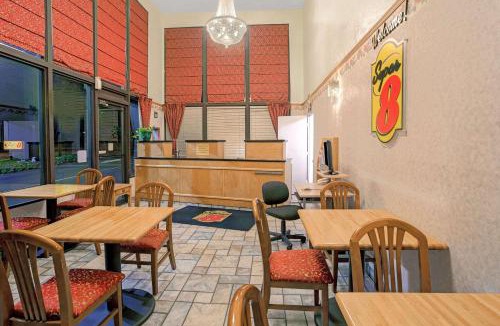 Yreka Hotel | Super 8 by Wyndham Yreka