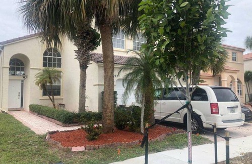 Towngate House | Super Bowl Rentals Available Now