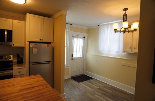 Biddeford Apartment | Super Charming 2-Bedroom in Trendy Biddeford