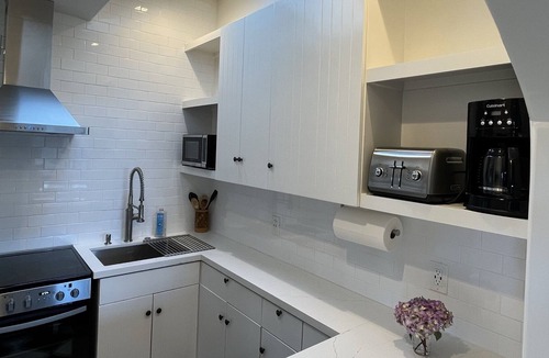 Strawberry Apartment | Super Charming Mill Valley Pied-a-Terre