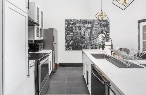 Crawfordsville Condo | Super Chic Downtown Penthouse, Stay for Gen Con!