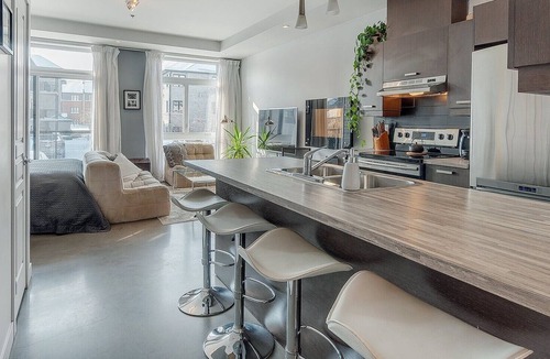 Laval House | Super Clean Condo in Laval :)