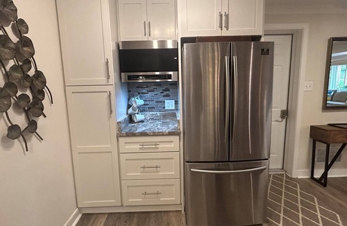 North Chesterfield House | Super Clean luxury flat near the James River in park-like setting.
