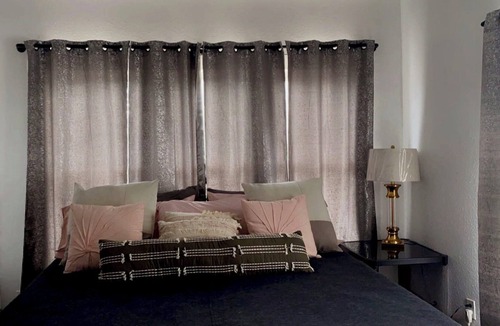 Coleman House | Super close to commercial ave where the best restaurants in town are located!