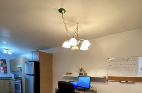 Fabreville House | Super Comfortable & Spacious, PRIVATE 1 Bedroom Apartment