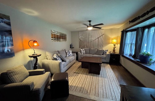 Doraville House | Super Comfy 3 Bedroom Home Sleeps 8