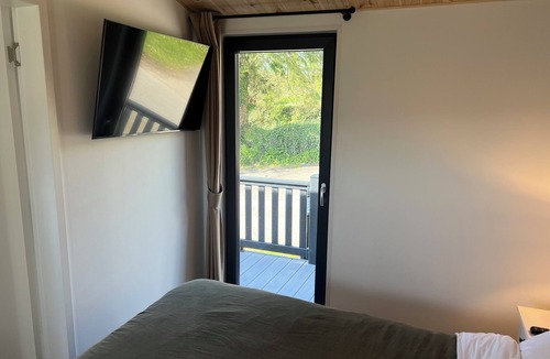 Woolacombe Cabin | Super comfy, dog friendly eco lodge.