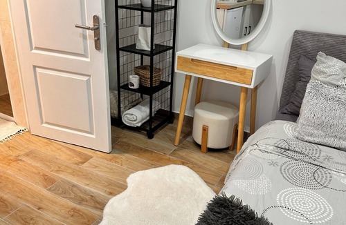 Plateau — Pyramide Bed & Breakfast | Super cottage 10 minutes from Orly airport and 20 minutes from Paris, well equipped.
