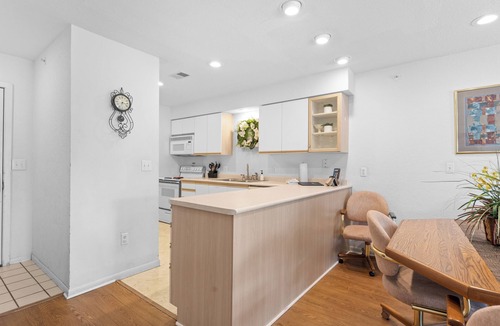 Branson Condo | Super Cozy and Clean 2BD/2BA Condo! Minutes to Downtown Branson and Shopping!