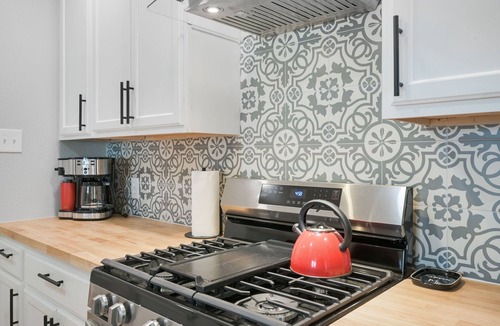 Round Rock House | Super Cute 3/2 House with Yard - Great Location