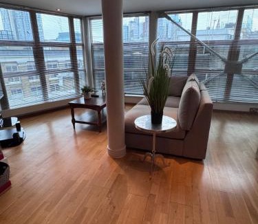 Bunhill Apartment | Super cute Shoreditch loft