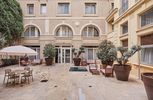 Comedie Apartment | Super Endroit ! Appart équipé avec Wi-Fi gratuit