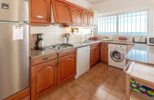 Llanca Apartment | Super Fener 93 - top-floor apartment with terrace