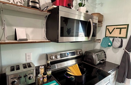 North Troy Apartment | Super Fresh Apartment Near Jay Peak!