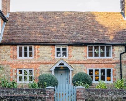 Lodsworth Villa | Super Host Large Luxury Cottage South Downs Park