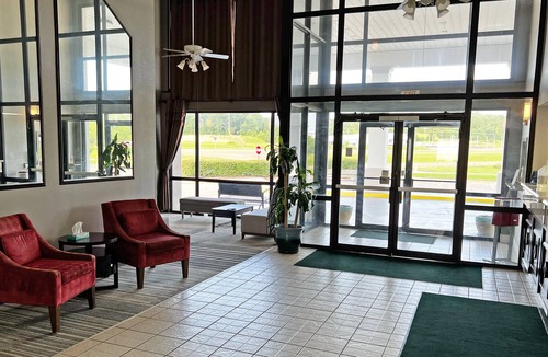 Pearl River Hotel | Super Inn and Suites Philadelphia