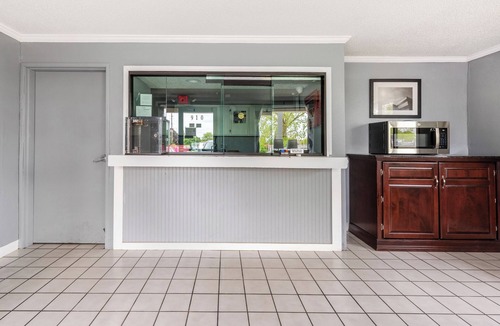 Lansing Hotel | Super Inn by OYO Lansing MI