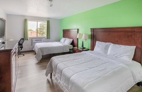 Lansing Hotel | Super Inn by OYO Lansing MI