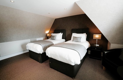 Ellon Hotel | Super King or Twin-Ensuite
